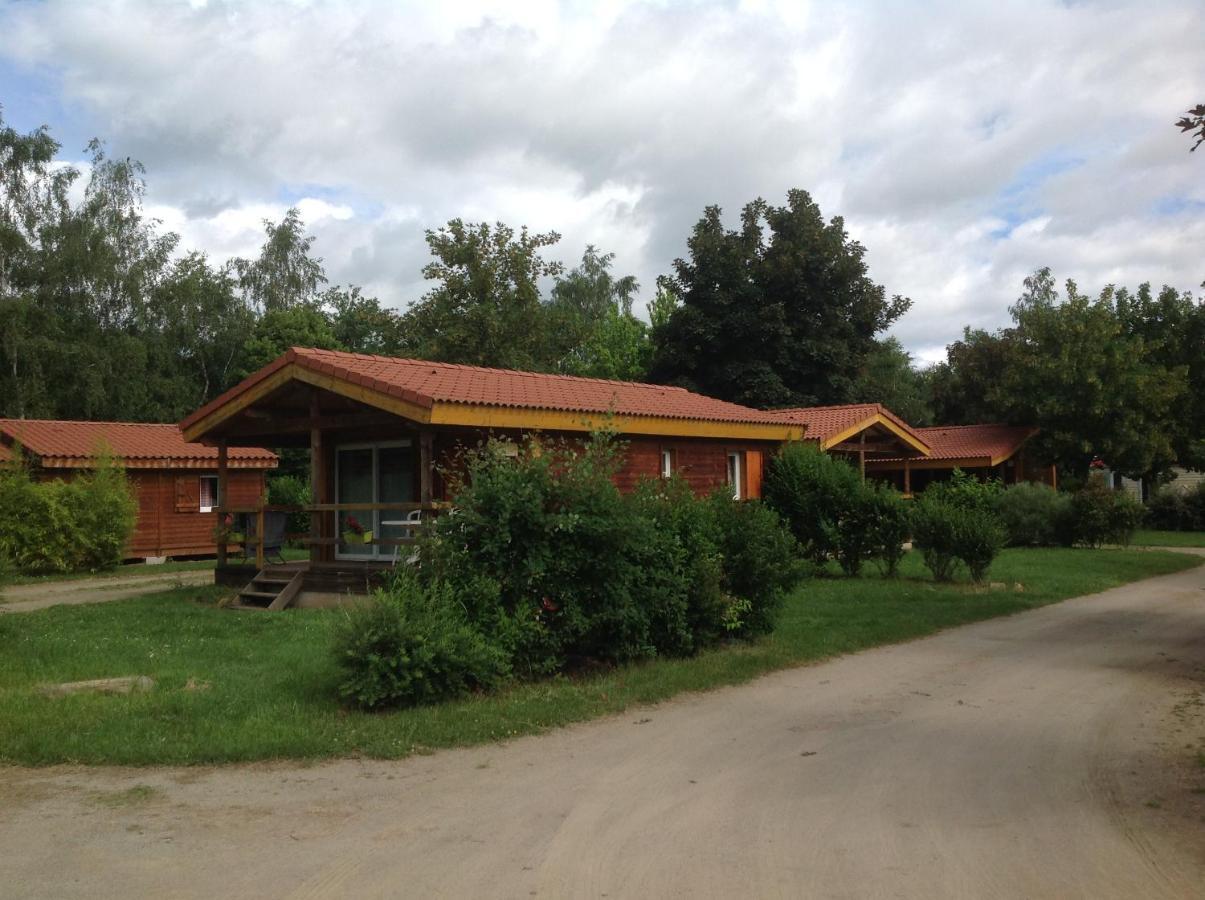 Camping Le Pont D'Allagnon Lempdes sur Allagnon Экстерьер фото